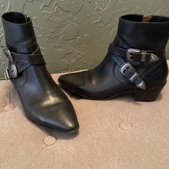 Frye Shoes - Frye booties size 7